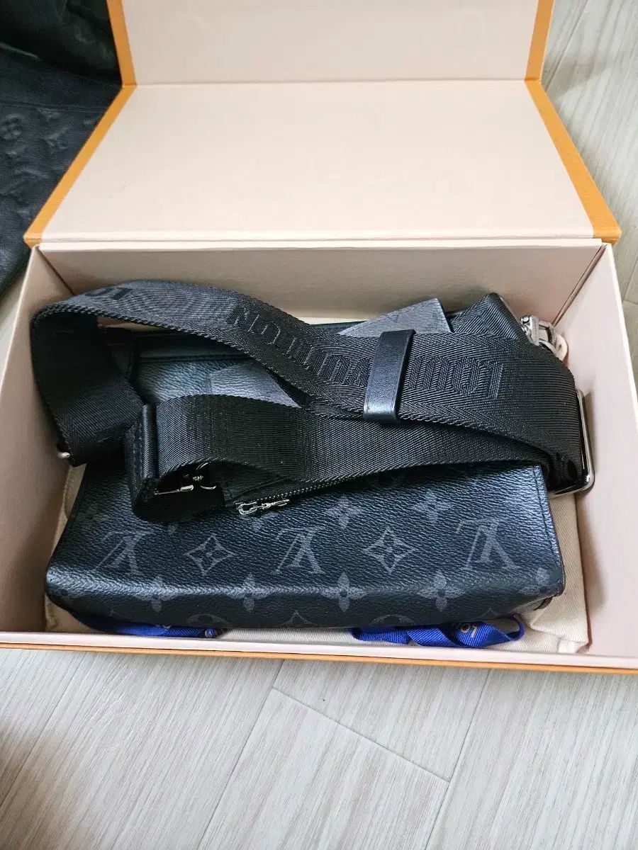 Louis Vuitton ルイヴィトン Gaston Luga ガストンルーガ