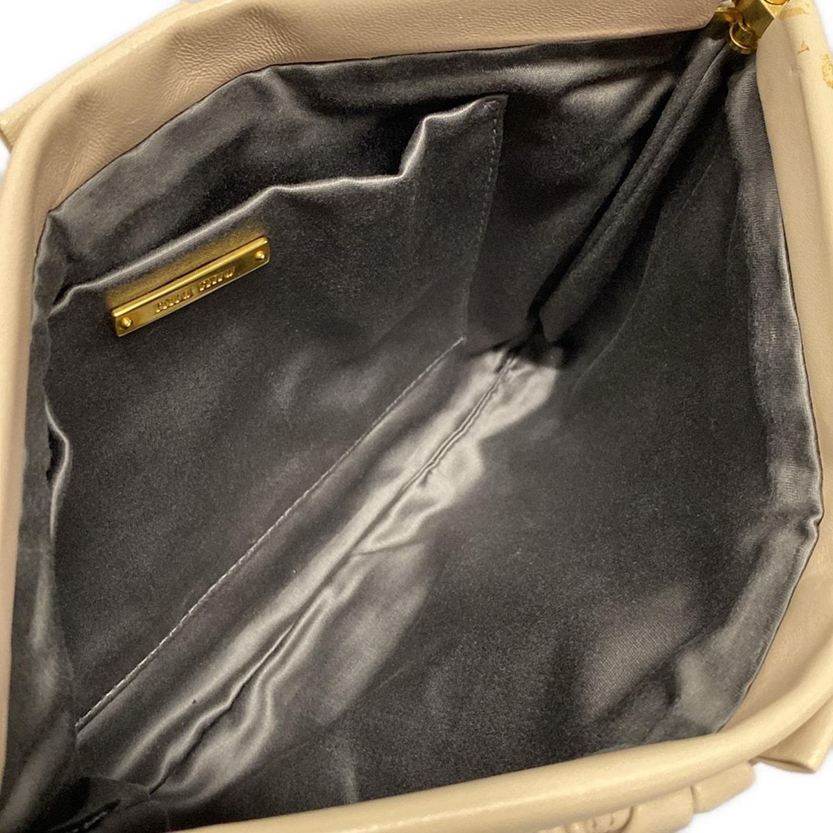 ミュウミュウ クラッチバッグ