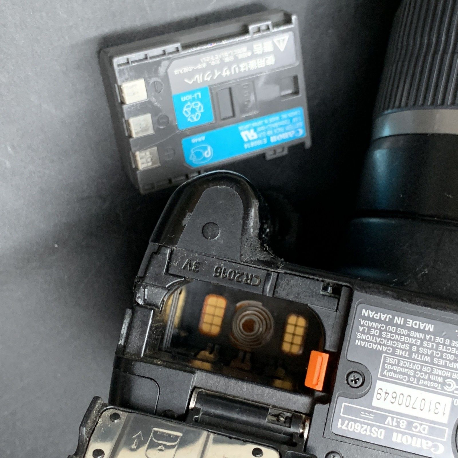 P439 Canon キヤノン EOS Kiss Digital N DS126071 デジタル一眼レフ