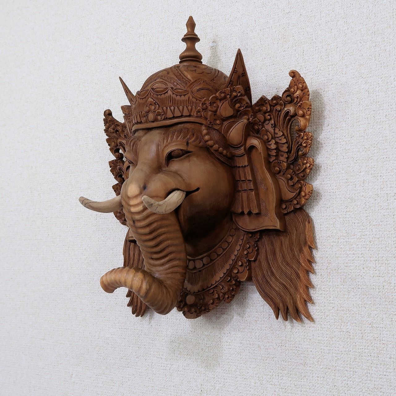 ガネーシャの木製彫刻置物 23cm×9cm 迫力満点 ガネーシャの木製彫刻