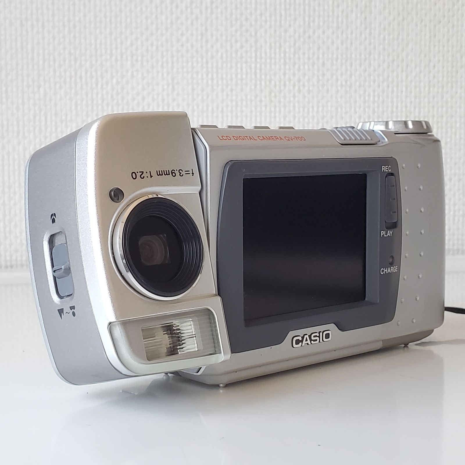 Casio QV-700 オールドすぎるコンデジ 激レアカメラ【稼動品！】 稀少 通電・基本動作確認 カシオ CASIO QV-700 回転式レンズで自