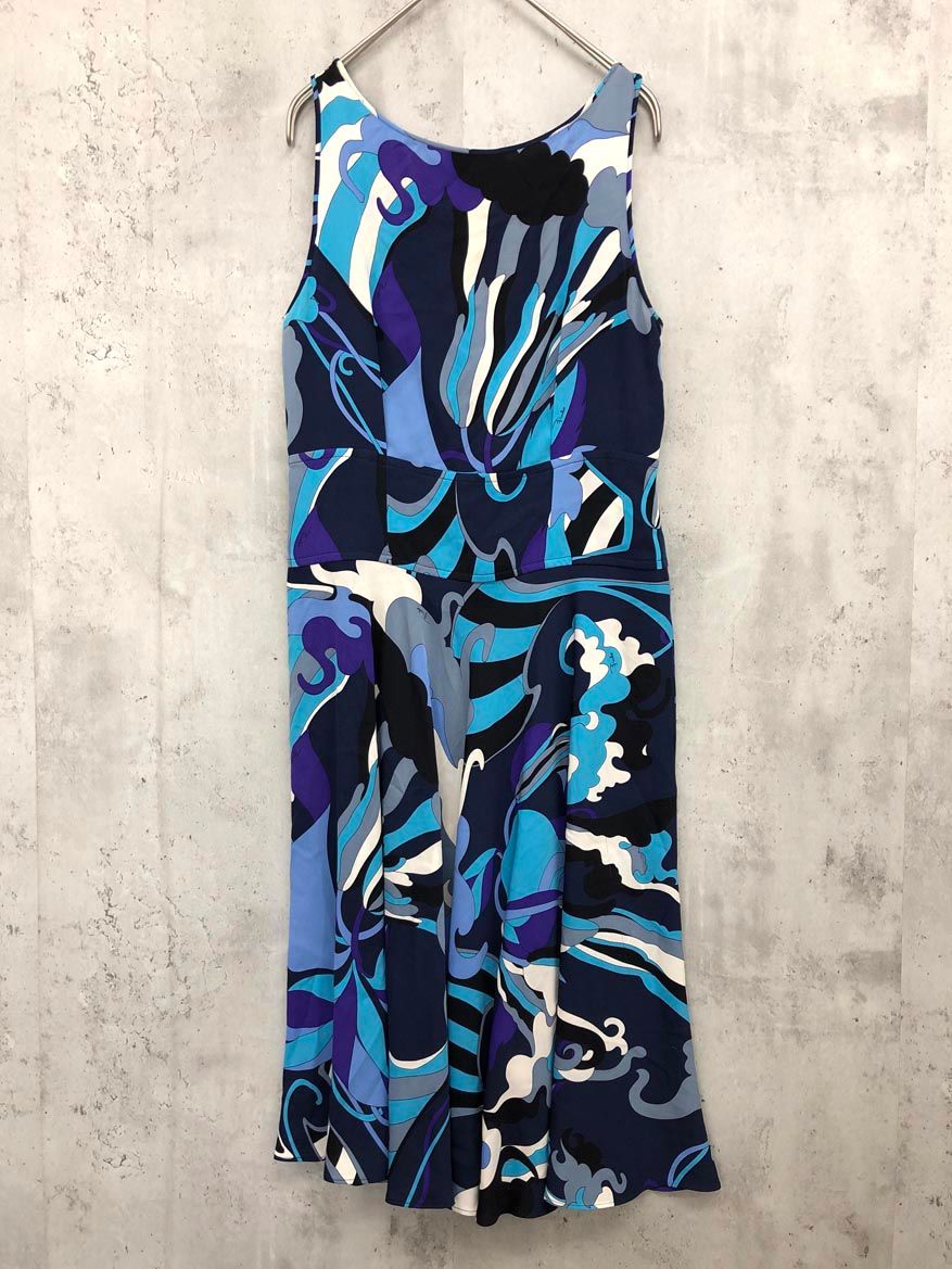 EMILIO PUCCIエミリオプッチ　ノースリーブワンピース　総柄　ストレッチ EMILIO PUCCI エミリオプッチ 総柄 ノースリーブ ワンピース