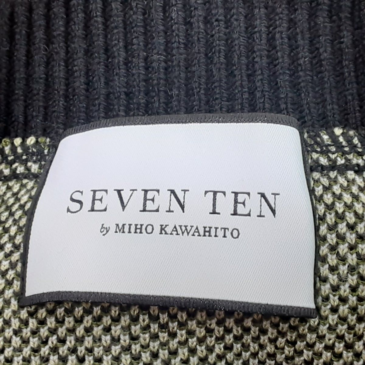 SEVEN TEN by MIHO KAWAHITO(セブンテン バイミホカワヒト) 長袖セーター サイズS レディース美品 - 黒×白×マルチ 花柄