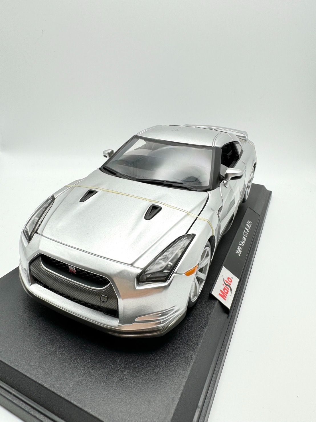 Maisto NISSAN 2009 Nissan GT-R(R35) マイスト 1/18 日産2009GT-R R35 シルバー - メルカリ