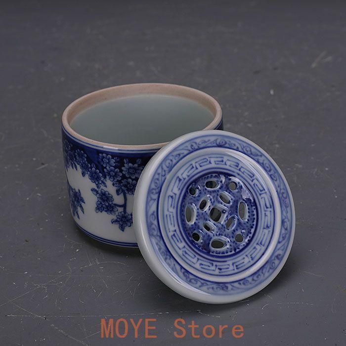 青花透かし彫り花鳥紋筒筒香炉 景徳鎮 陶磁器 装飾品 現代工芸品