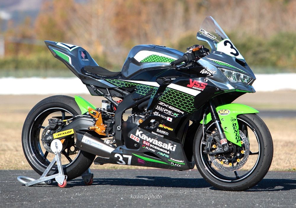 ZX-25R ZX-4R Z650RS NINJA650 Z650 レーシングスタンドフック 金