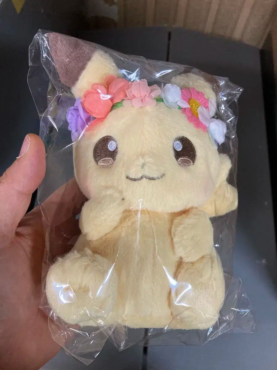 ポケモンセンター 2018 easter ピカチュウ 中型