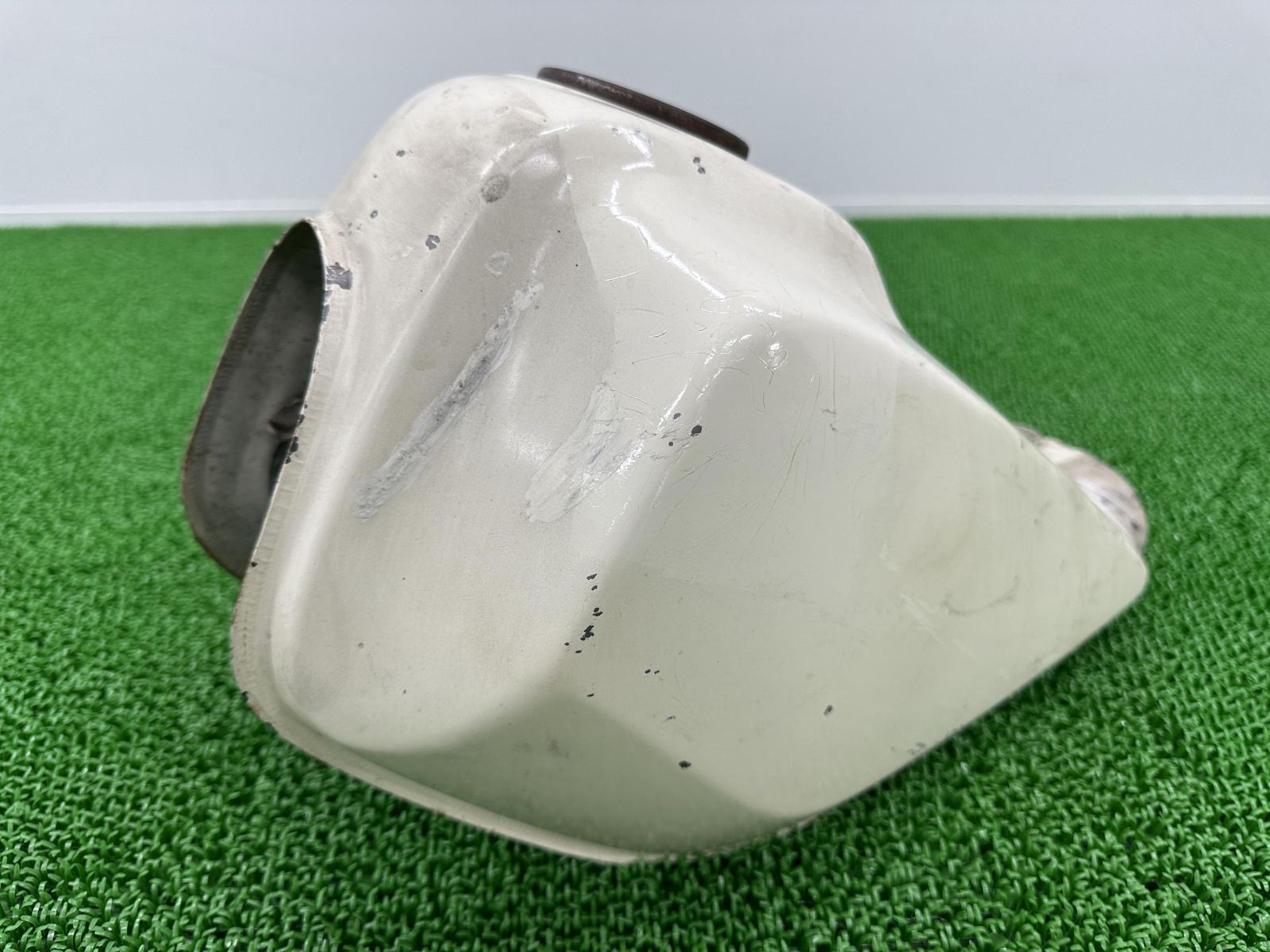 tw200 tw225 純正タンク　ガソリンタンク　燃料タンクdg07 dg09 ヤマハ発動機 TW200 TW225 タンク 白 ヤマハ 純正 中古 バイク