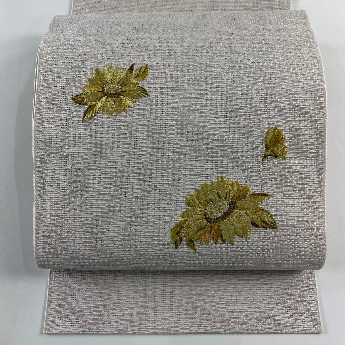 名古屋帯 名品 夏帯 八寸名古屋帯 松葉仕立て トンネル仕立て やまと 草花 刺繍 灰色 正絹