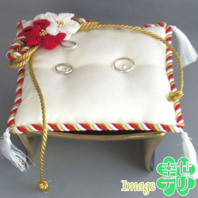 和風リングピロー手作りキット 花遊び 赤 金 和装 結婚式 ポスト投函 - メルカリ