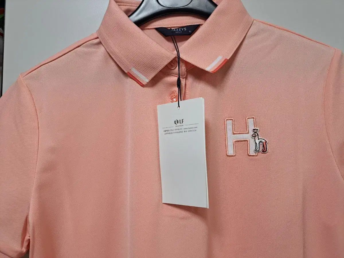 新品アメージングクリー AMAZゴルフレディースジャケット·パンツ　2点セット 新品アメージングクリー AMAZゴルフレディースジャケット·パンツ 2点