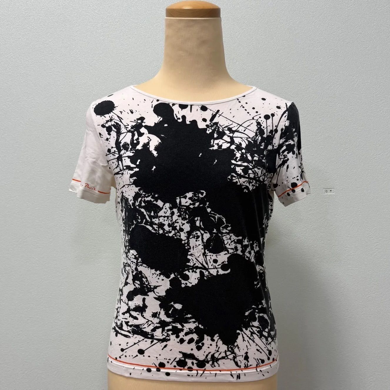 【美品】HERMES 思いがけない馬 Tシャツ 半袖 ペイント レディース HERMES エルメス 思いがけない馬 Tシャツ 半袖 ペイント