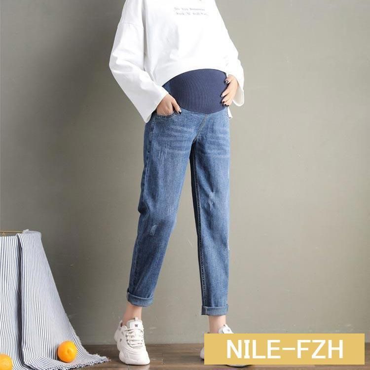 テーパードパンツ