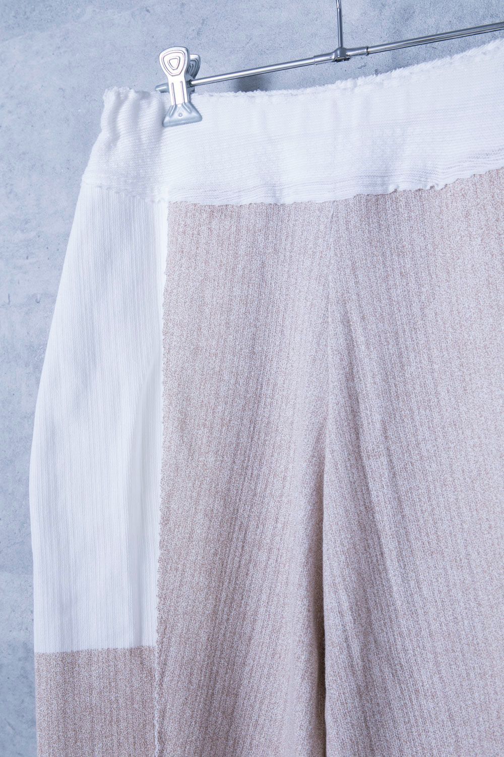 イッセイミヤケ　パンツ　プリーツ　プリーツプリーズ　a.poc inside A-POC INSIDE PLEATS PLEASE ISSEY MIYAKE(エイポック