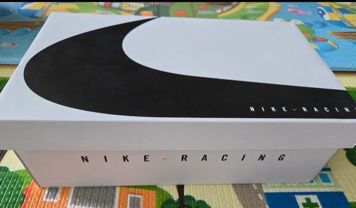 HOKA ONE ONE(ホカオネオネ) テンナイン 41 サイズ（Amazon