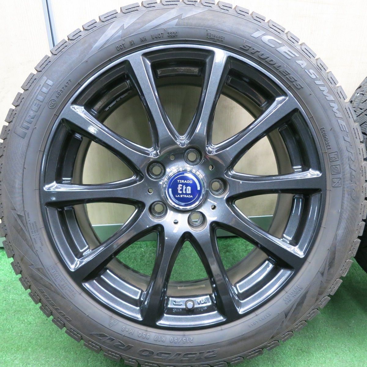 美品‼️バリ溝‼️215/50/R17 ピレリスタットレスタイヤホイール4