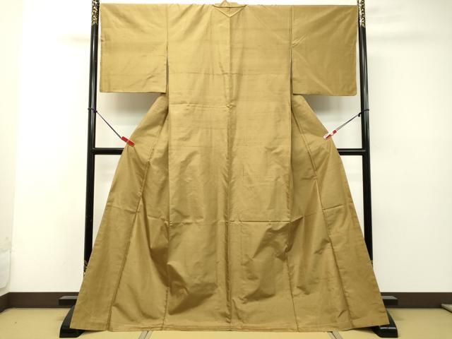 平和屋着物●上質な紬  芥子色　東武百貨店扱い　正絹　逸品　未使用　DAAR4439tw 平和屋着物○上質な紬 芥子色 東武百貨店扱い 正絹 逸品 未使用