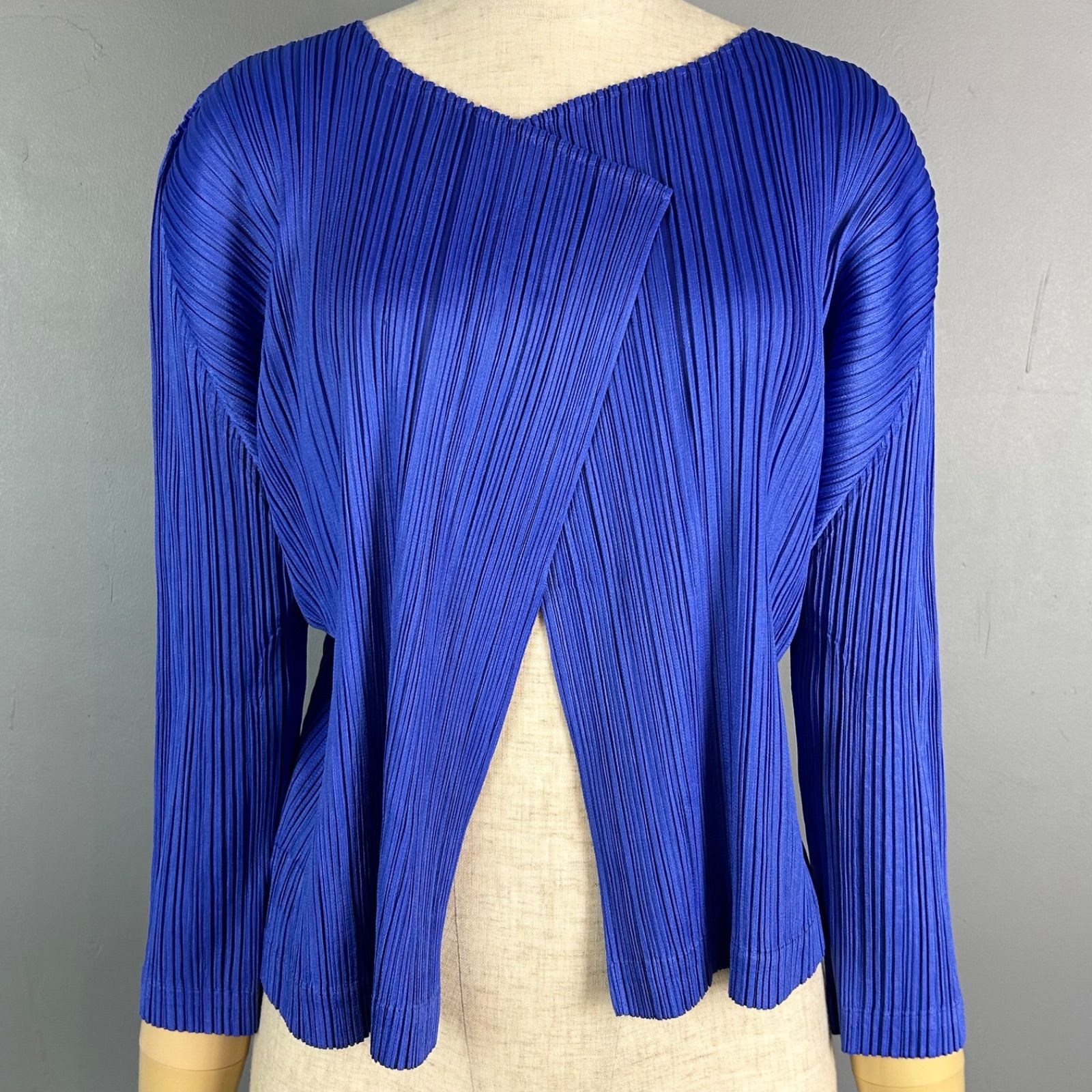 美品 日本製 IKKO TANAKA ISSEY MIYAKE PLEATS PLEASE イッセイ 美品 日本製 IKKO TANAKA ISSEY MIYAKE PLEATS PLEASE イッセイ