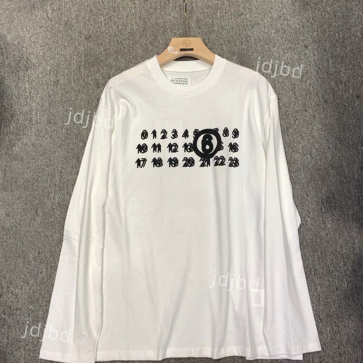 ?新品MM6 Maison Margiela ナンバーモチーフ ロングTシャツ男女兼用 