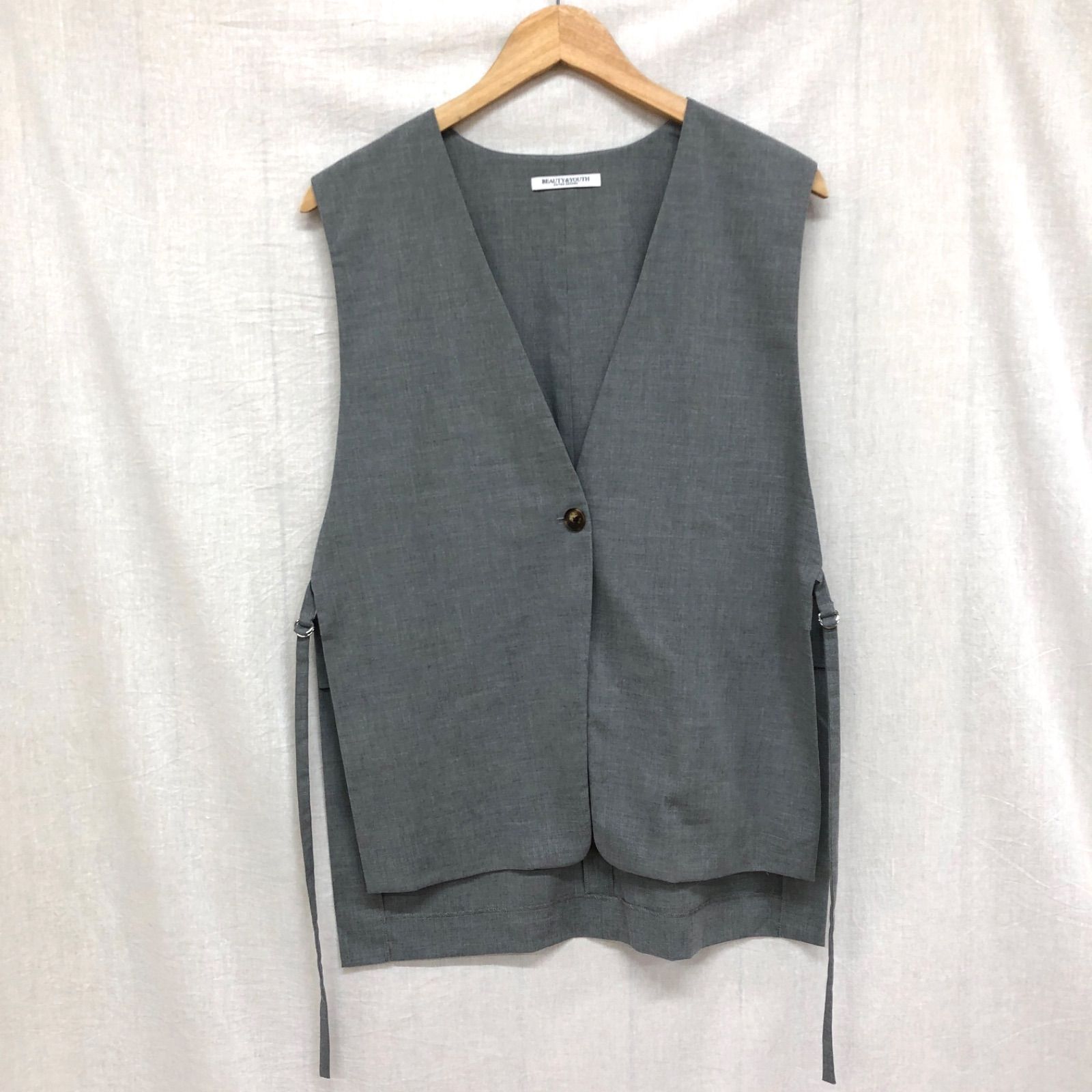 UNITED ARROWS ミックスヤーン ニットベスト 定価30,800円 UNITED ARROWS ミックスヤーン ニットベスト 定価30,800円