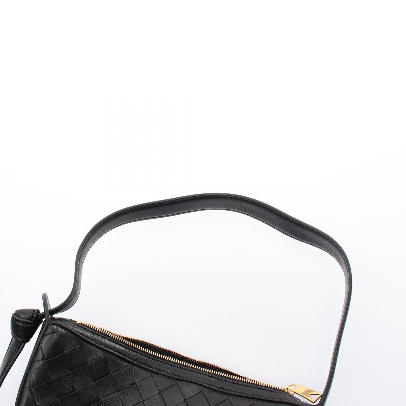 美品✨ボッテガ ショルダーバッグ レザー 【公式通販】