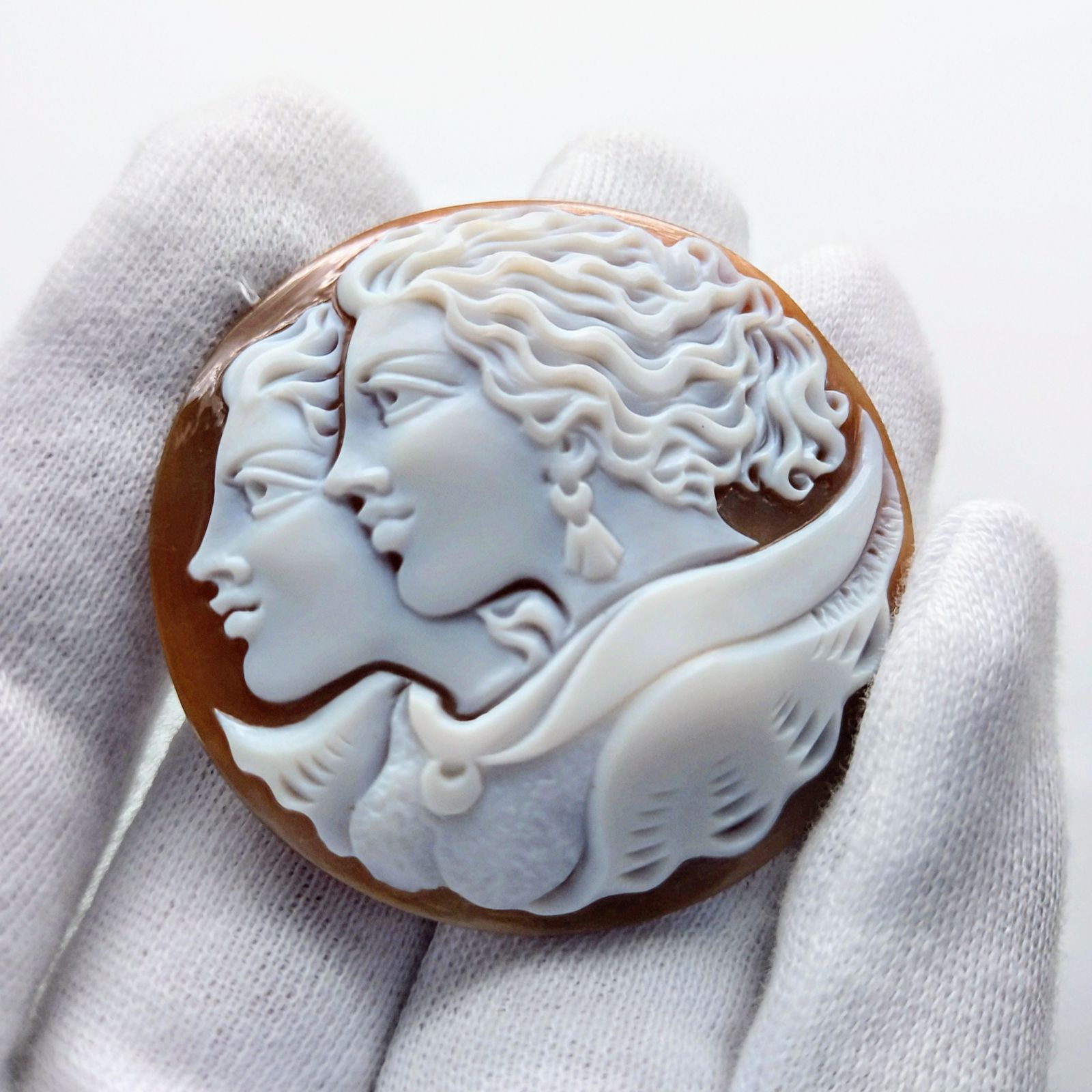 KS-661 【パトリシア・パルラーティ作】天然シェルカメオルース りり様専用 KS-661 【パトリシア・パルラーティ作】天然シェルカメオ