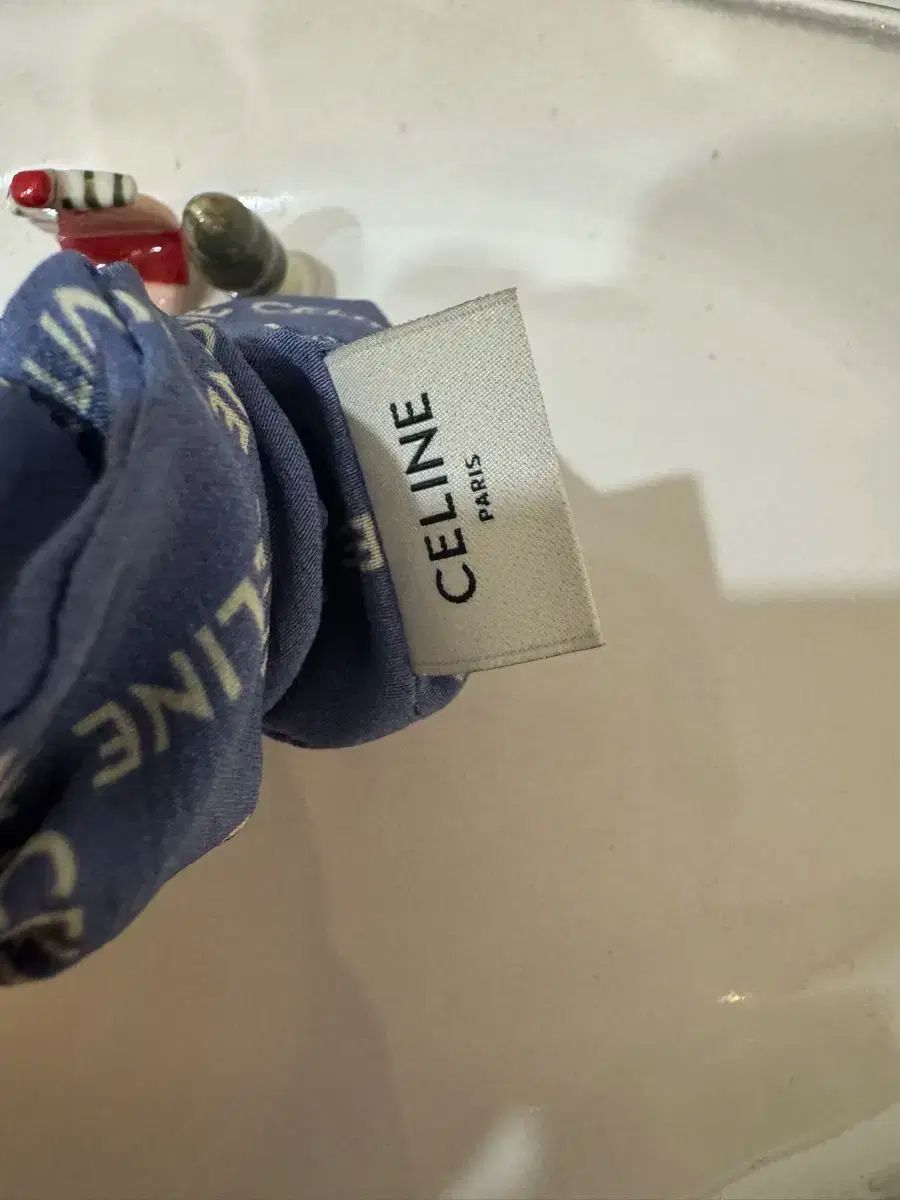 シュシュ ブルー