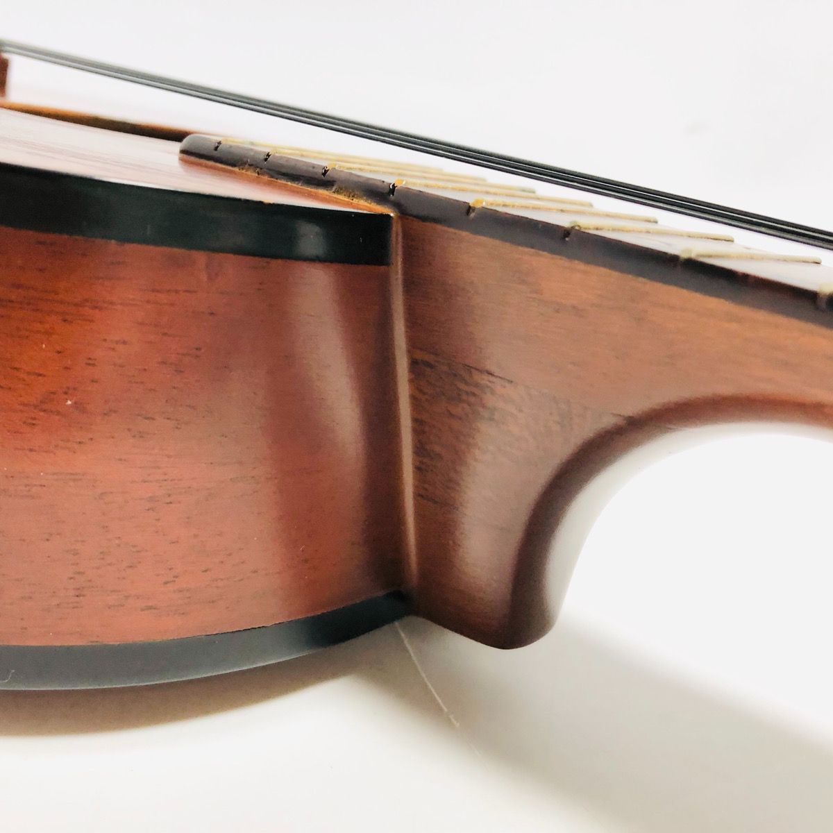 ソプラノウクレレ ハワイアンコア合板使用