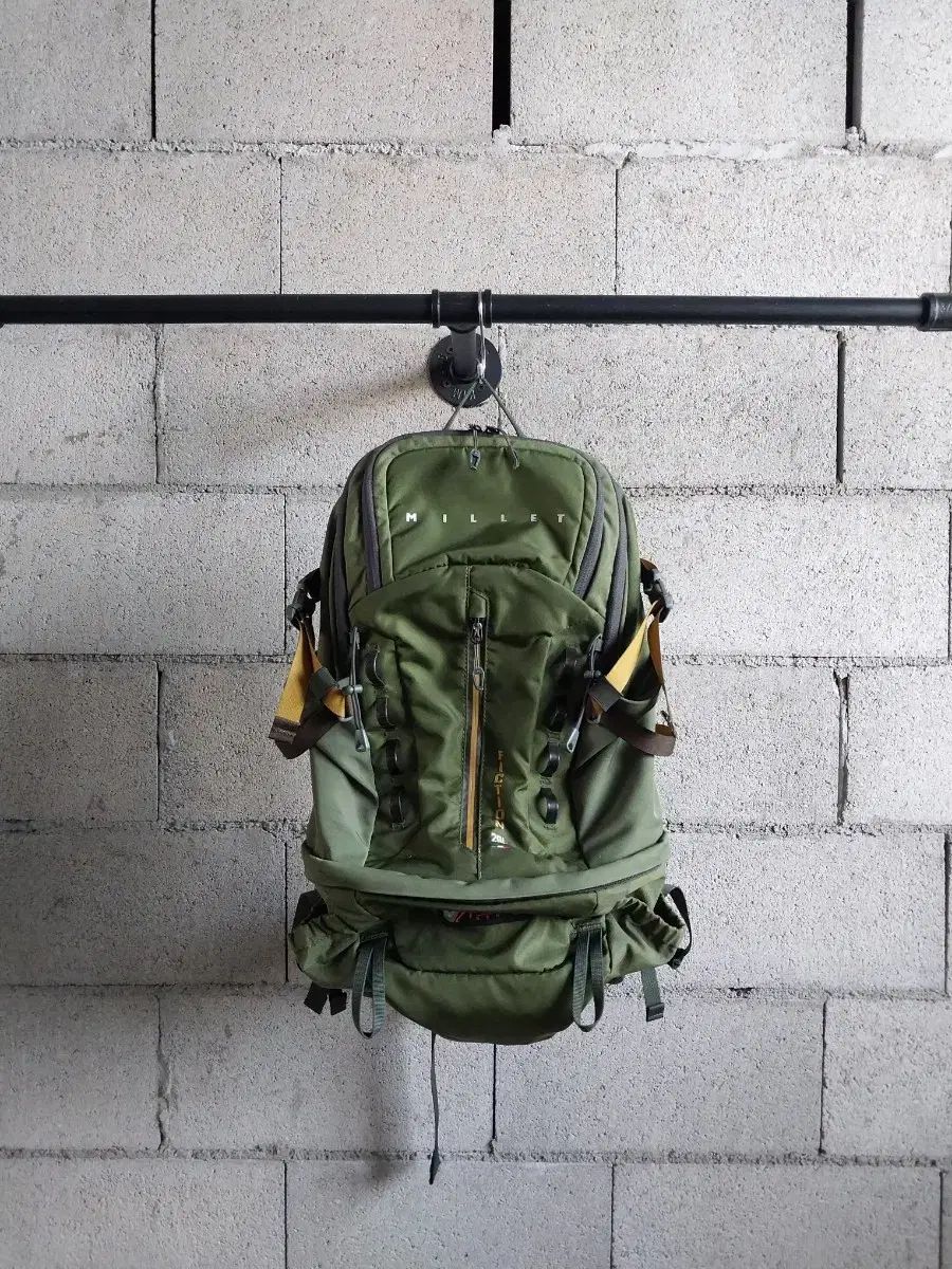 ミレー MILLET フィクション バックパック 28L