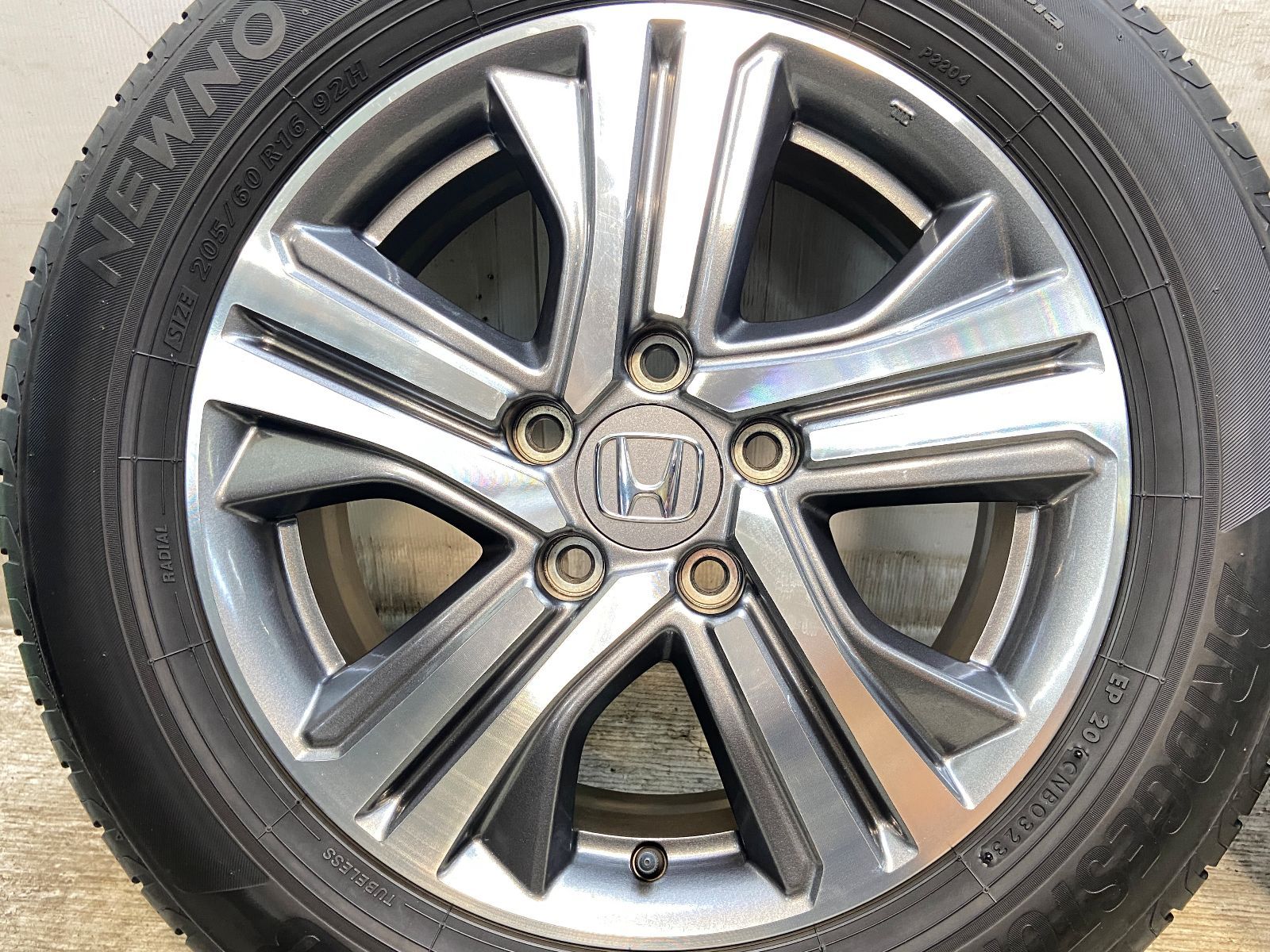 205/60R16 ブリヂストン NEWNO ホンダ純正 16x6.0 50 114.3-5穴 中古 
