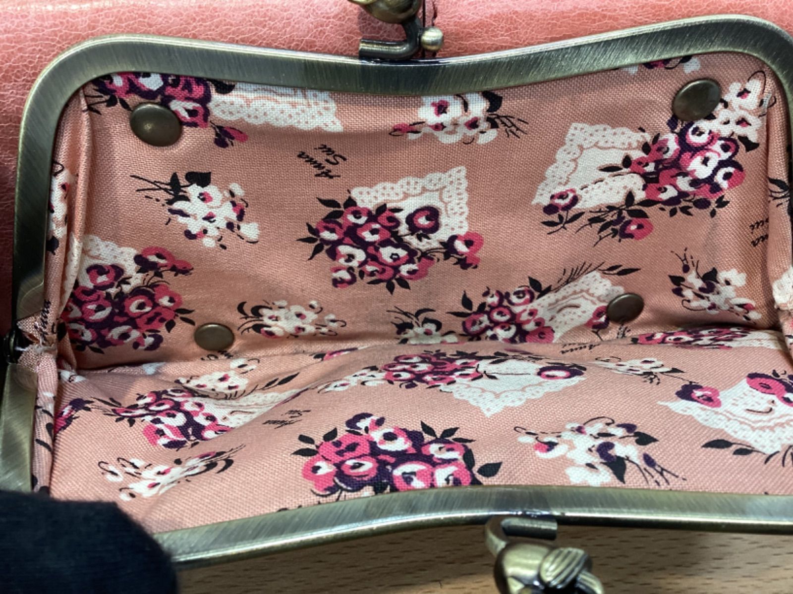 TA241 ANNA SUI アナスイ ローズガーデン 小鳥がま口長財布 ピンク