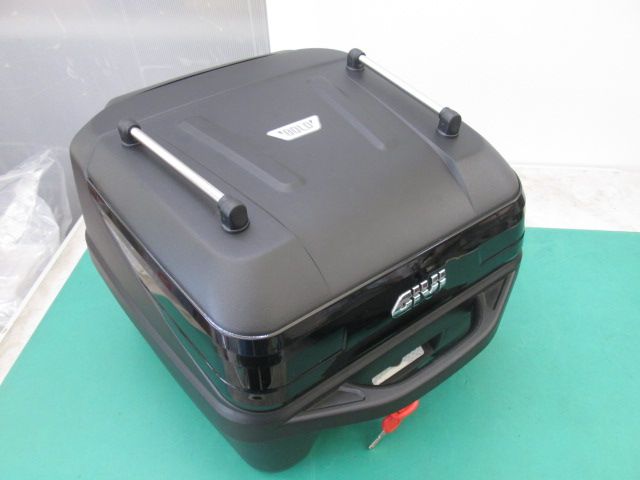GIVI ジビ バイク リアボックス モノロック B32NBD-ADV ブラックパネル 1026AI 7AT-1S FFCRYSTALESIA_COM