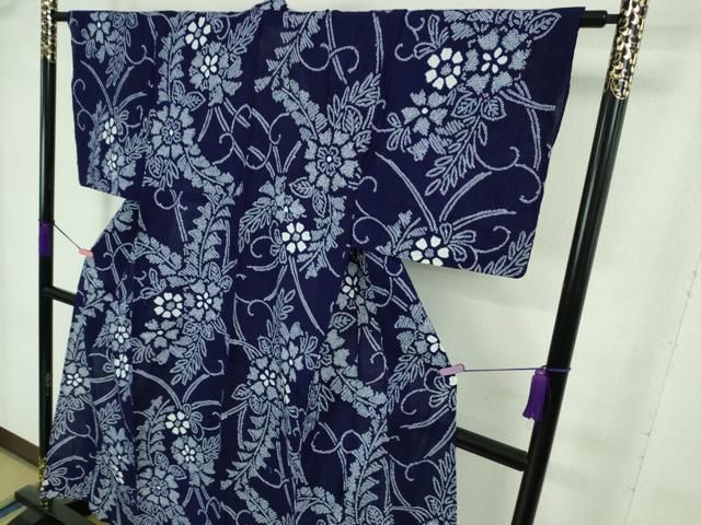 eふれんず◆有松鳴海絞り　夏物　浴衣　花唐草文　綿◆am1142 有松鳴海絞り 浴衣 草花文 綿 身丈147㎝ 裄丈64㎝ 美品 138