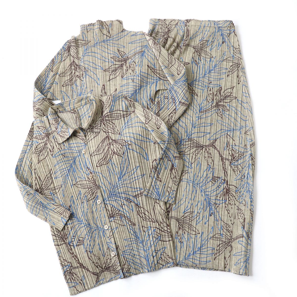 極美品☆正規品 PLEATS PLEASE プリーツプリーズ イッセイミヤケ 極美品☆正規品 PLEATS PLEASE プリーツプリーズ イッセイミヤケ