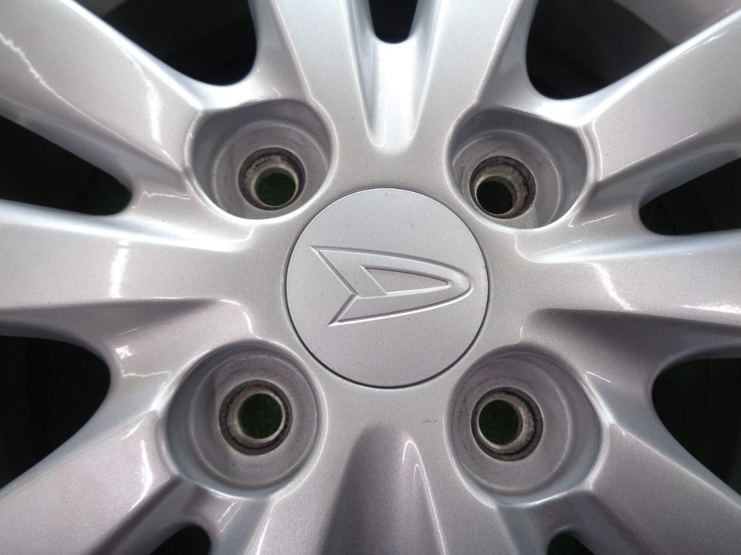 タント純正ホイール