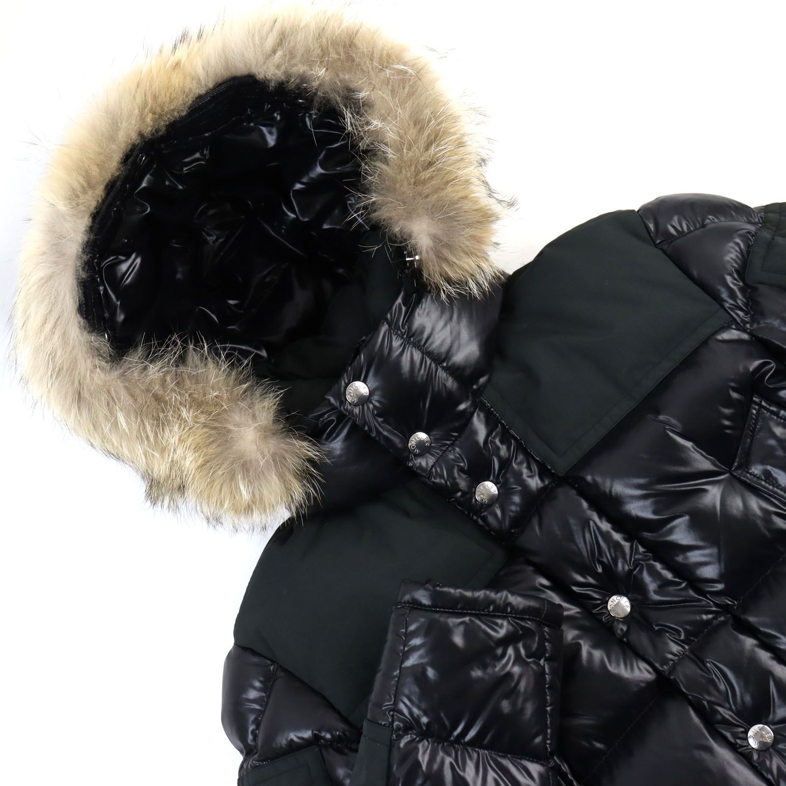 美品○MONCLER モンクレール 18-19AW D20914182325 68950 FREY GIUBBOTTO フレイ ロゴワッペン付き  異素材切替 コヨーテファー フーデッド ダブルジップ ダウンジャケット ブラック 1 正規品 メンズ - メルカリ