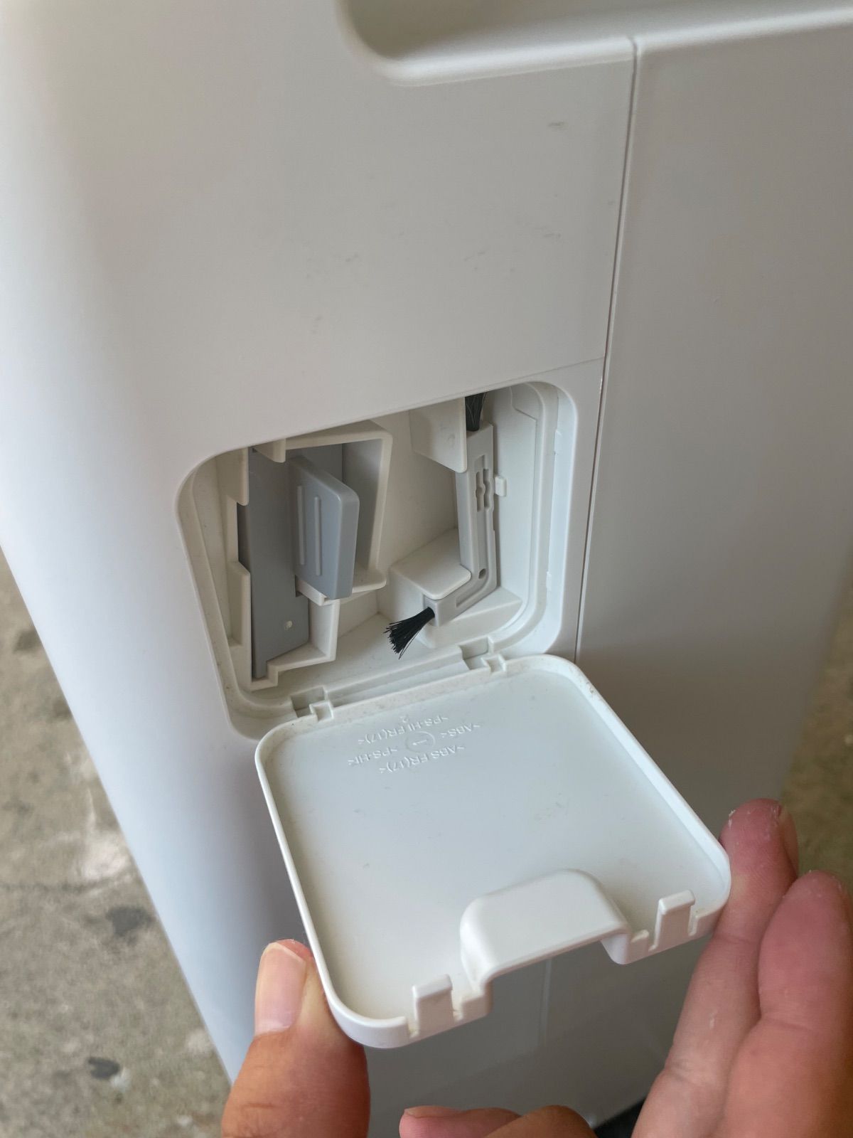 美品　シャープ　2022年製加湿空気清浄機　KI-PS40-W 2022年製 シャープ 加湿空気清浄機 KI-PS40-W 2022年製 プラズマ