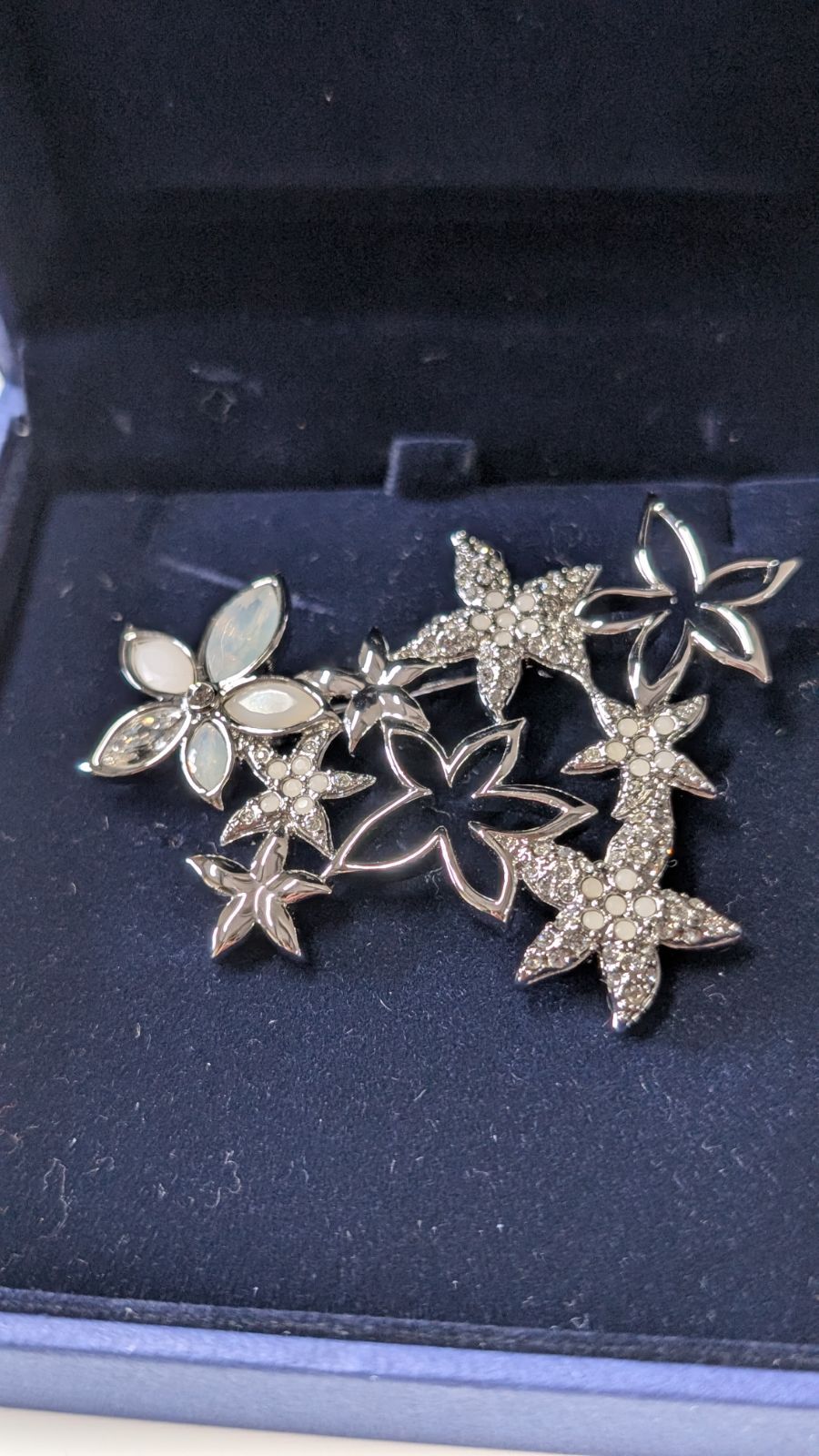 Swarovski スワロフスキー Marylou フラワー ブローチ SWAROVSKI/スワロフスキー ブローチ フラワー 新品同様 スワロフスキー