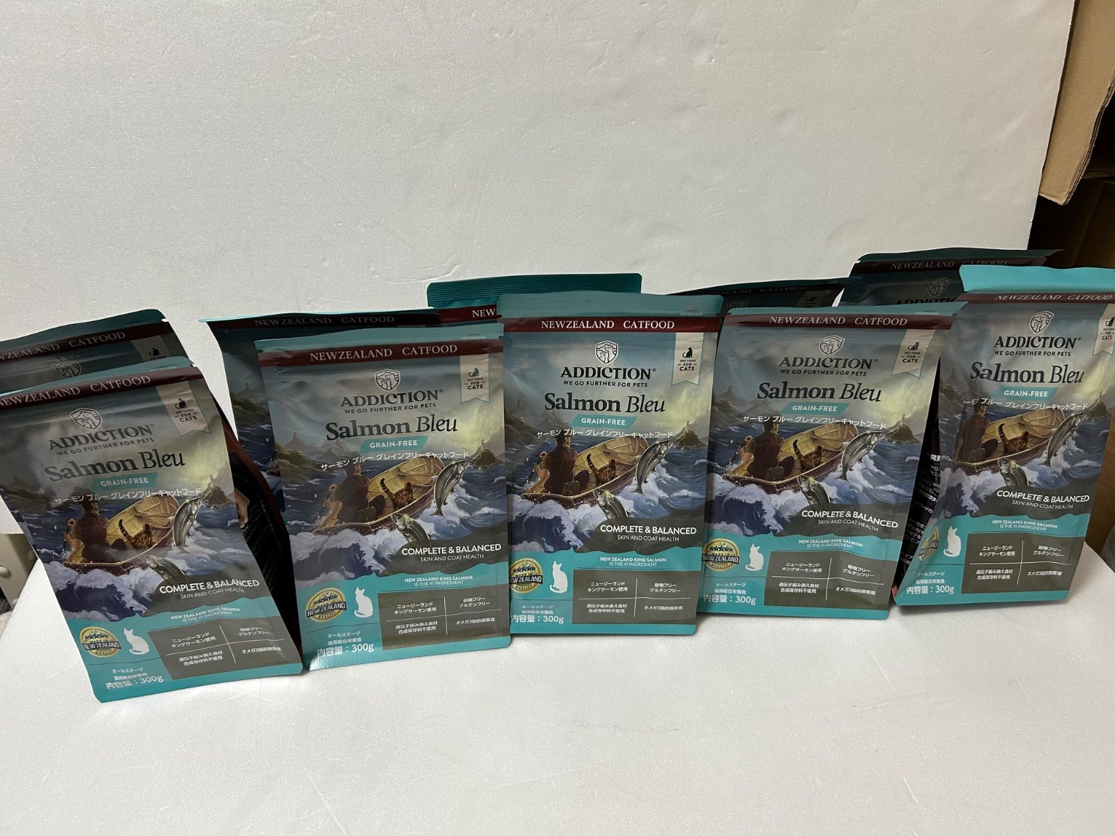 YKエンタープライズ アディクション キャット サーモンブルー 猫用総合栄養食 オールステージ対応 300g 10個