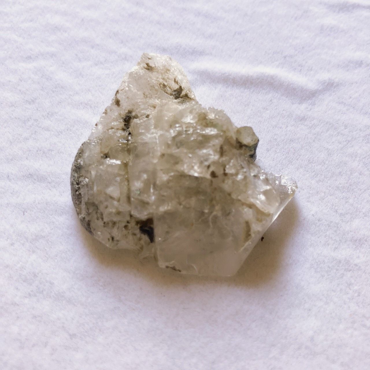 25.67g 激レア フェナカイト 原石 虹入り ロシア産 (約128ct) - メルカリ