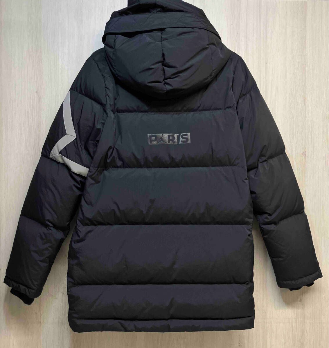 Jordan Paris Saint-Germain ダウンジャケット　ブラック パリサンジェルマン ジョーダン PSG JORDAN ダウンジャケット