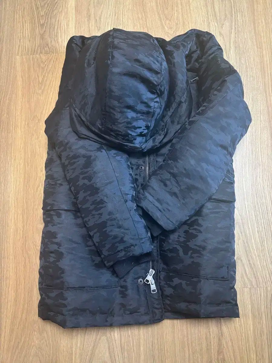 【雷市場（ポンジャン）商品韓国直送】 95s Calvin Klein(カルバン・クライン) 黒 カモフラージュ ダウン N3B ブルゾン