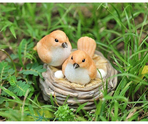 置物 オブジェ ガーデンオーナメント 鳥の巣で卵を温めてる鳥 屋外 インテリア 玄関 リビング ダイニング 装飾 庭 ガーデニング 装飾 ガー