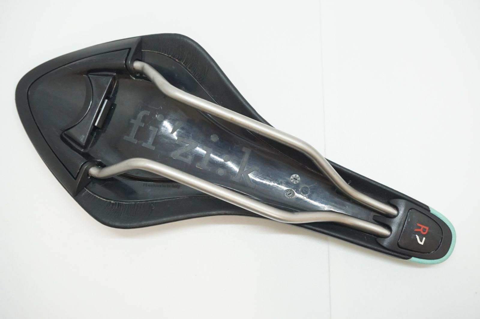 FIZIK 「フィジーク」 ARIONE R7 サドル