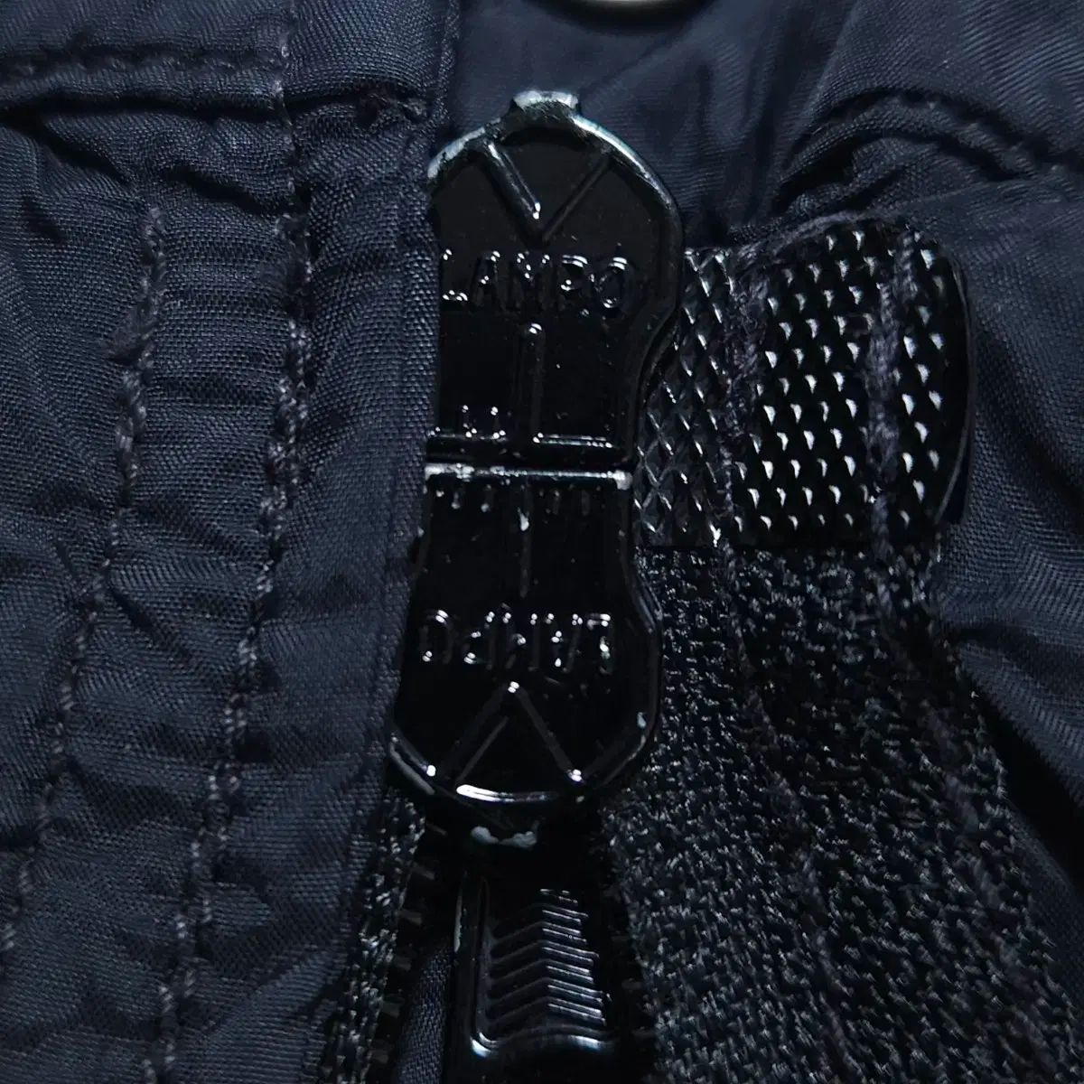 ストーンアイランド