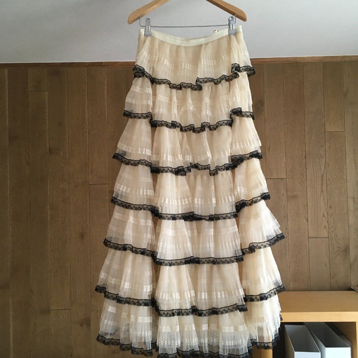 極美品 RED VALENTINO チュールティアード　ロング　スカート38 極美品 RED VALENTINO レッドヴァレンティノ チュールティアード