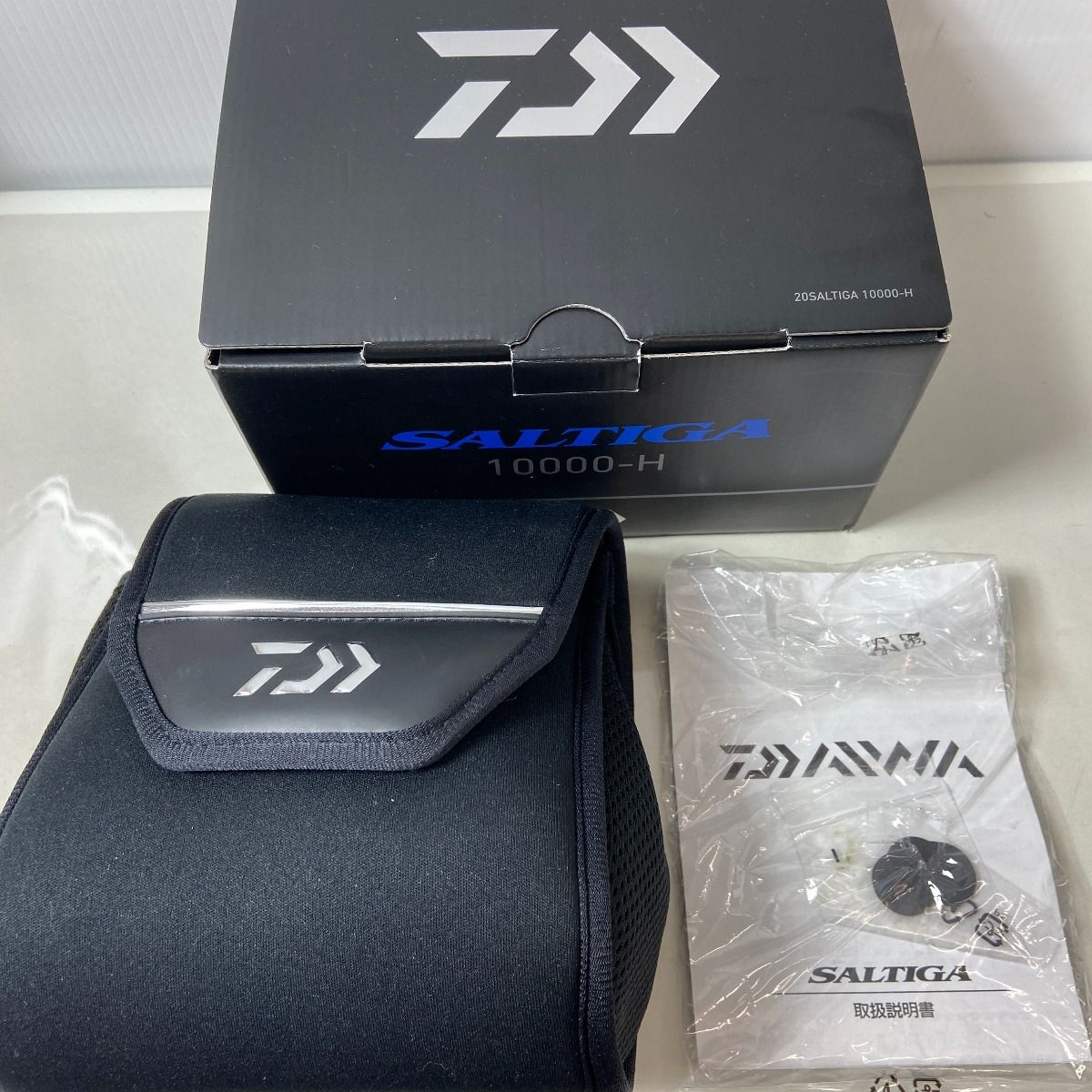 ΨΨDAIWA ダイワ スピニングリール 20ソルティガ 10000-H 箱付