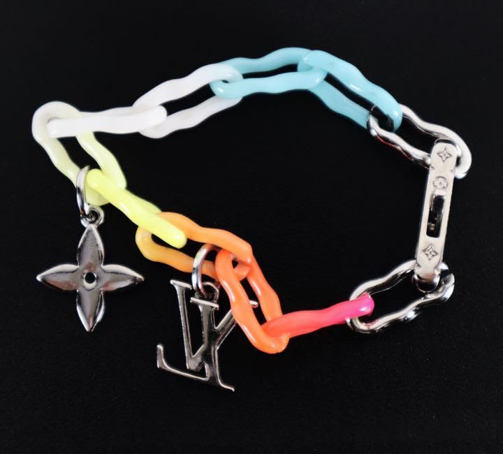 Louis Vuitton ルイヴィトン ブラスレ・レインボーチャーム　2021 Louis Vuitton ルイヴィトン ブラスレ・レインボーチャーム2021