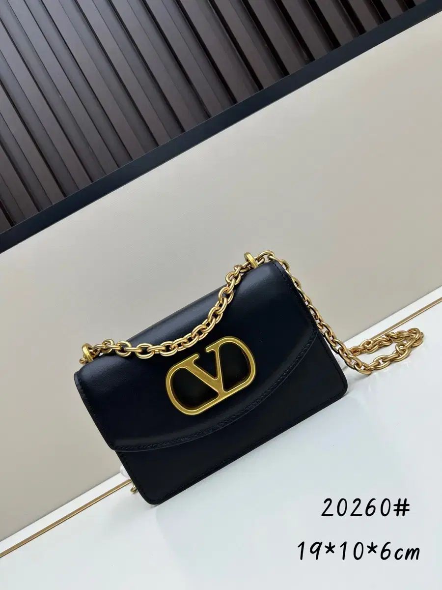 Valentino ヴァレンティノ ガラバニ レディースバッグ ミニ クロスバッグ ショルダーバッグ 20260