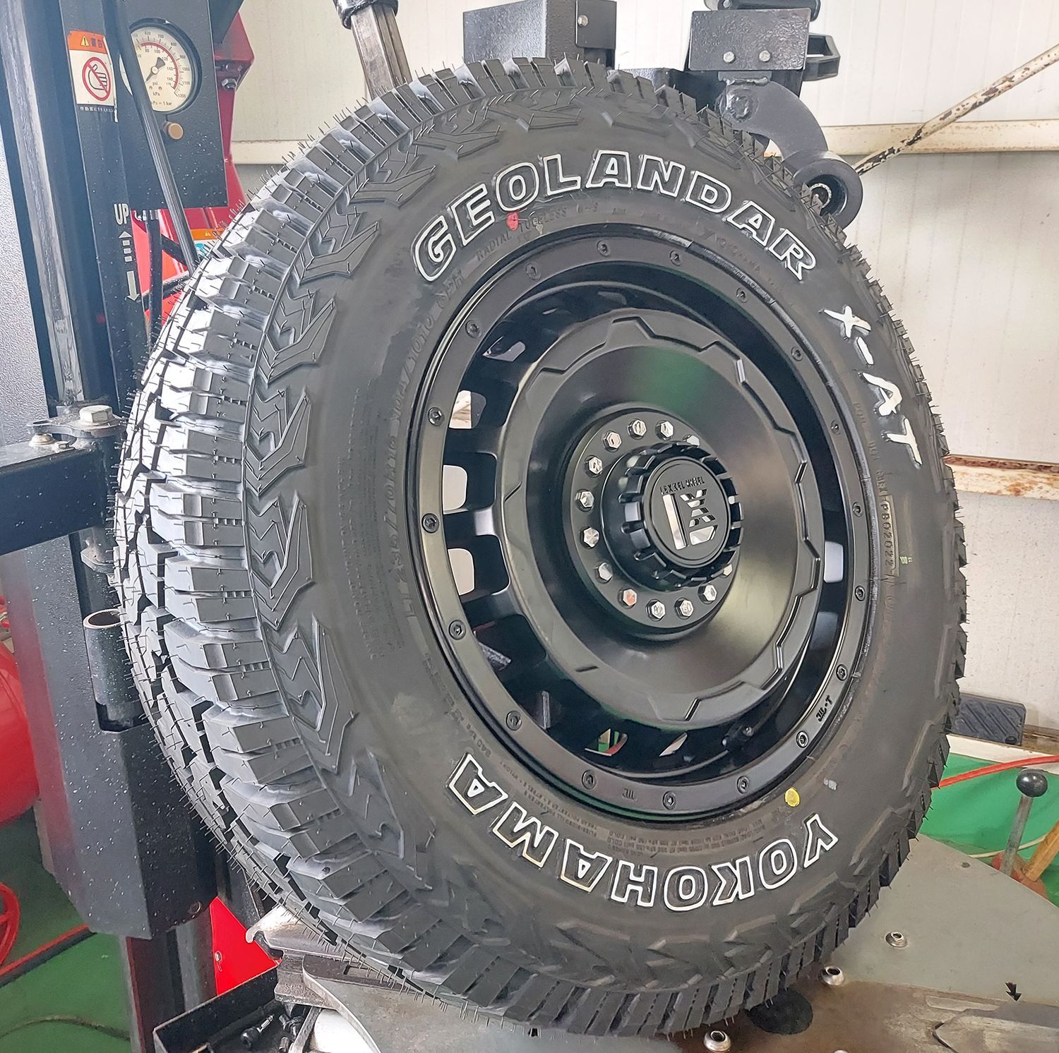 ◇送料込み◇235/70R16 新品タイヤホイール4本　RT マットブラック ◇送料込み◇235/70R16 新品タイヤホイール4本 RT マット